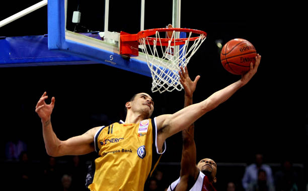 队的战略调 队的战略调