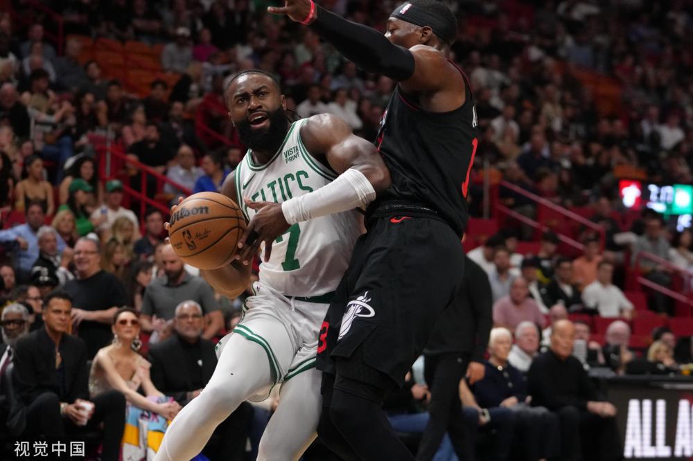 纷纷亮相 纷纷亮相